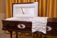 Prayer-hand-casket-min