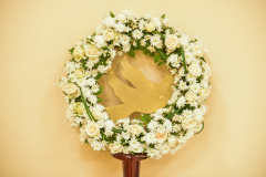 Crown of white flowers